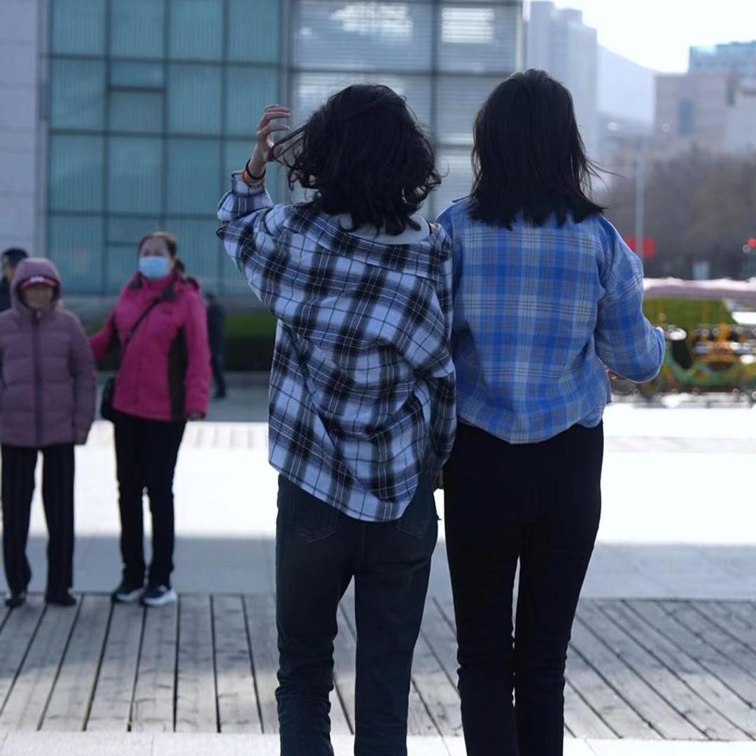 身高180的姐妹花