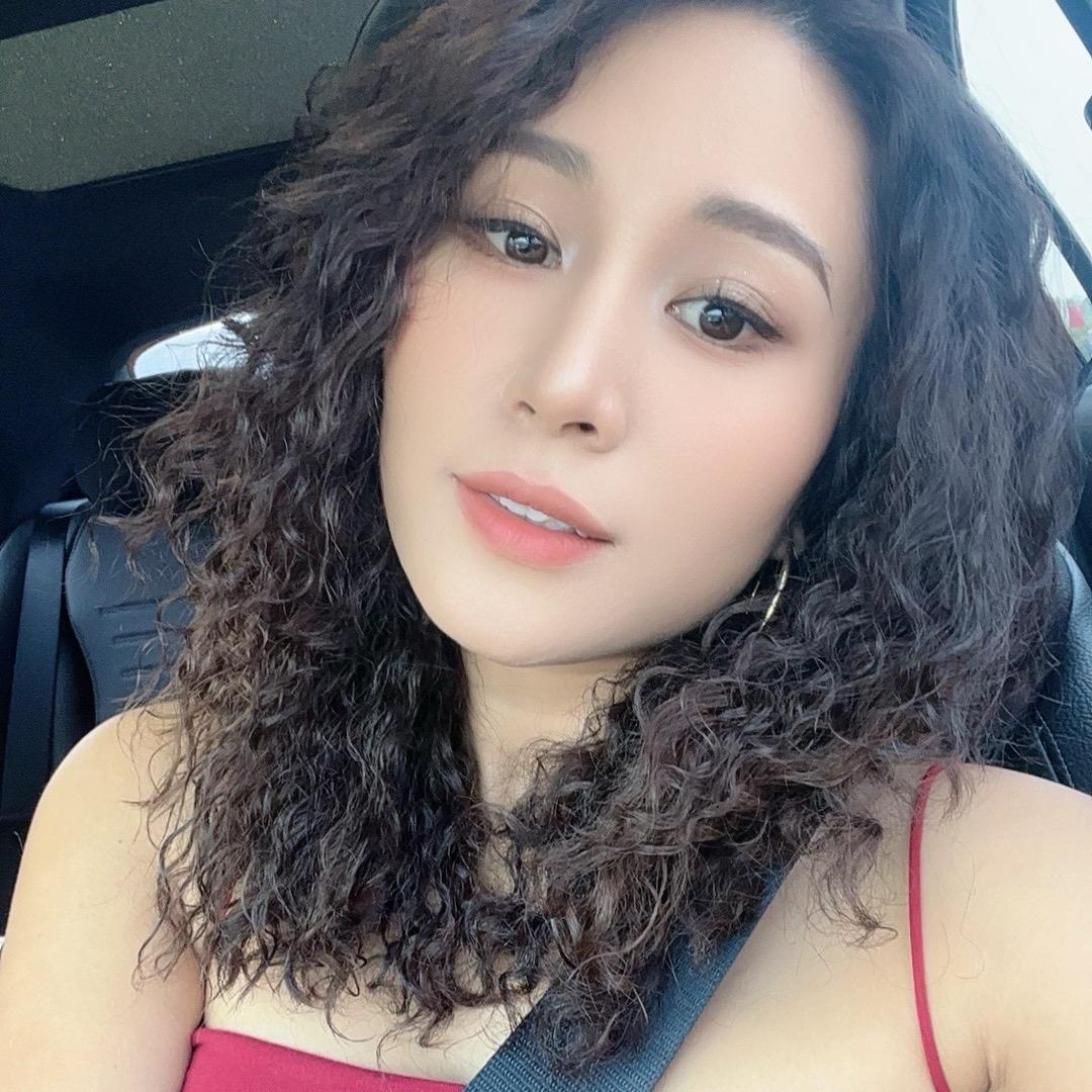 156的梁小姐