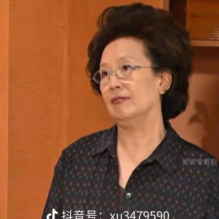 请叫我张德美