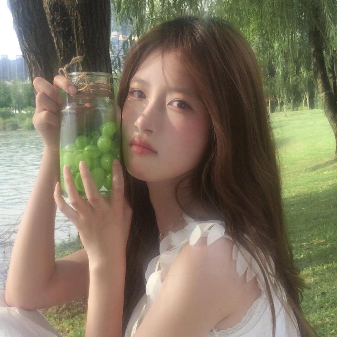 小婧子😎