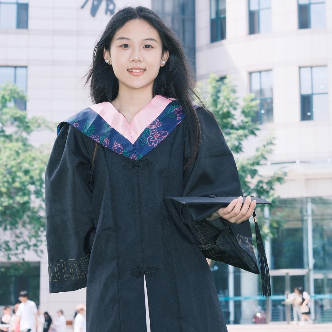 德恩同学👩🎓