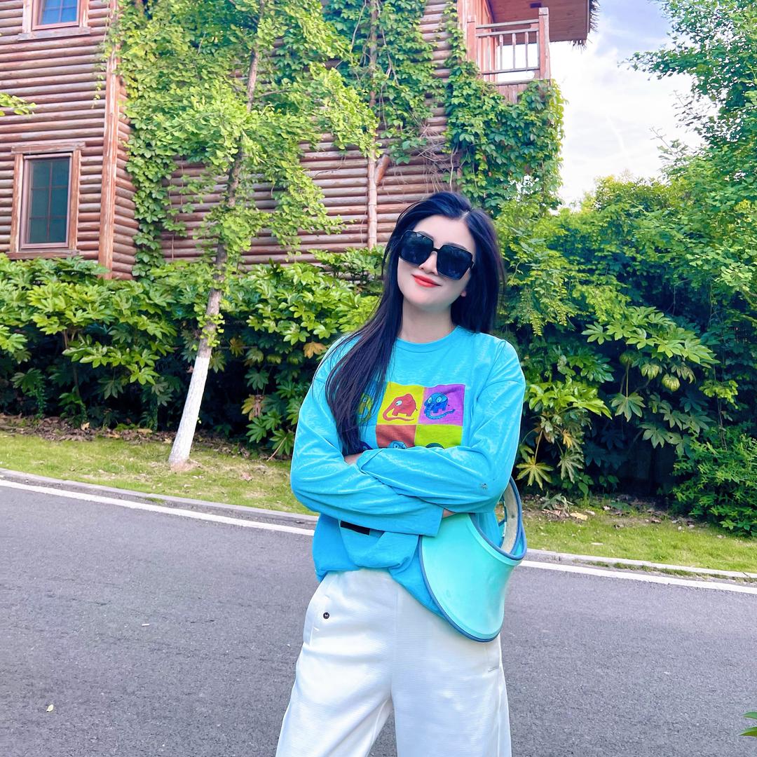 小馋妞👗