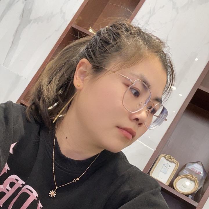 致喜皇朝(罗兰窗帘）吴小花