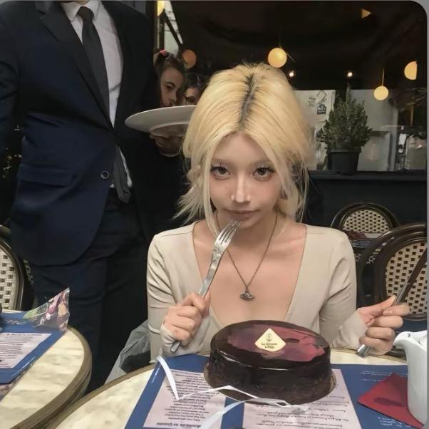 小周想睡觉