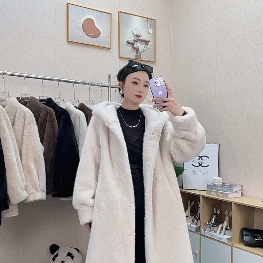 晨源皮草工厂店