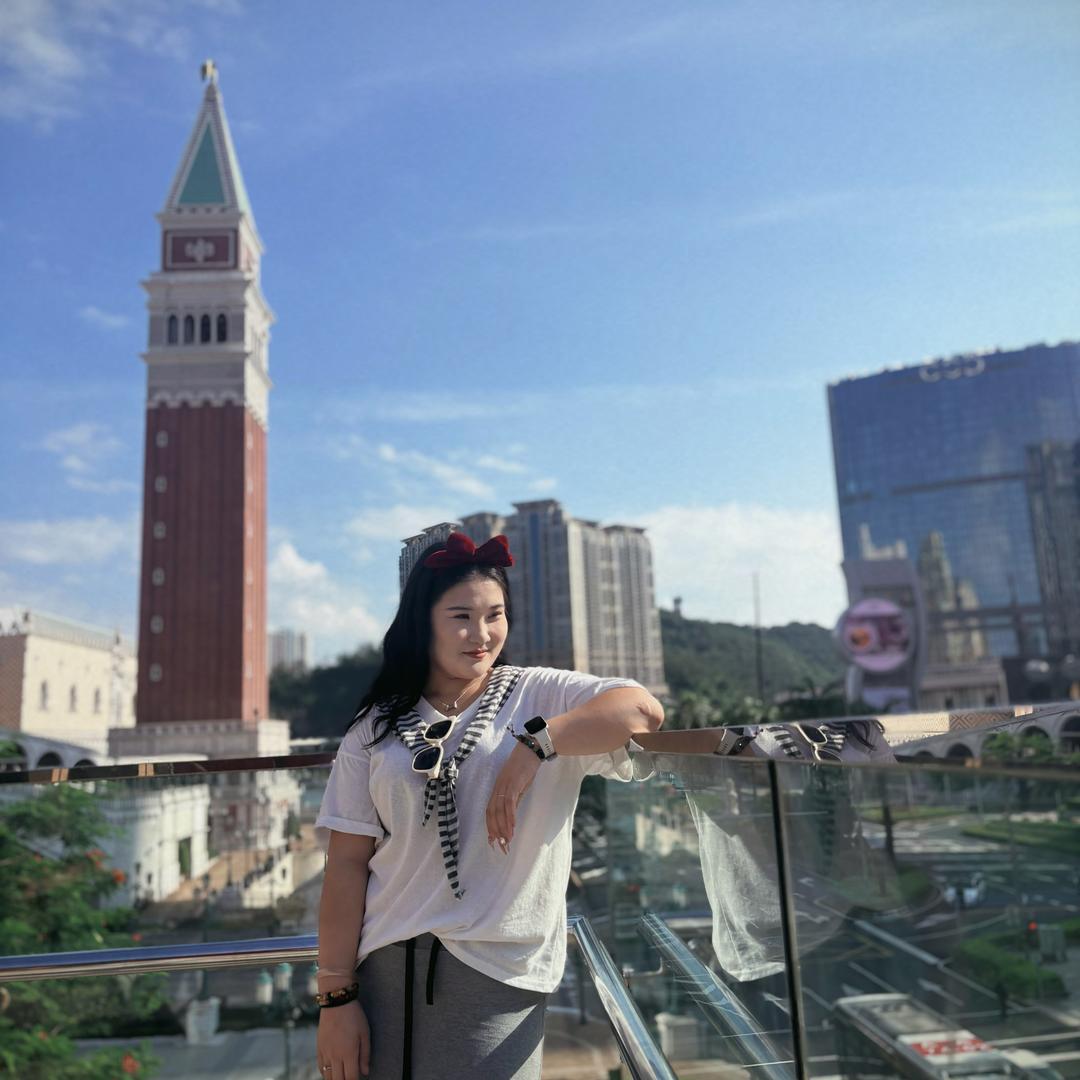 Tina汐汐里