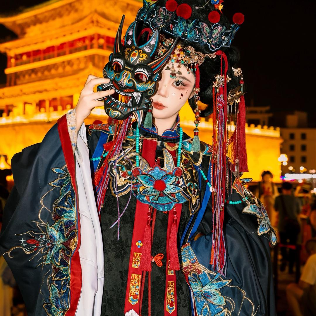 童童爱摸金