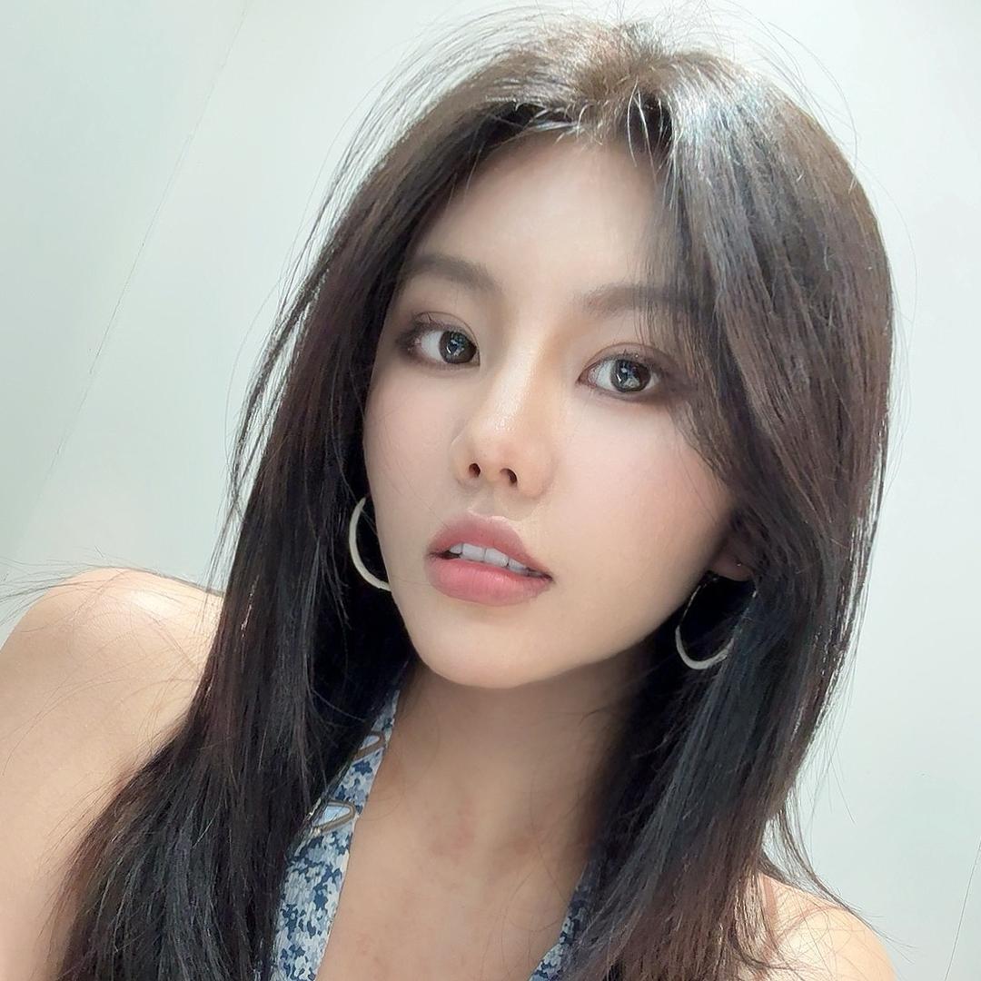 黄了个黄 🔥🔥粉丝2000开直播