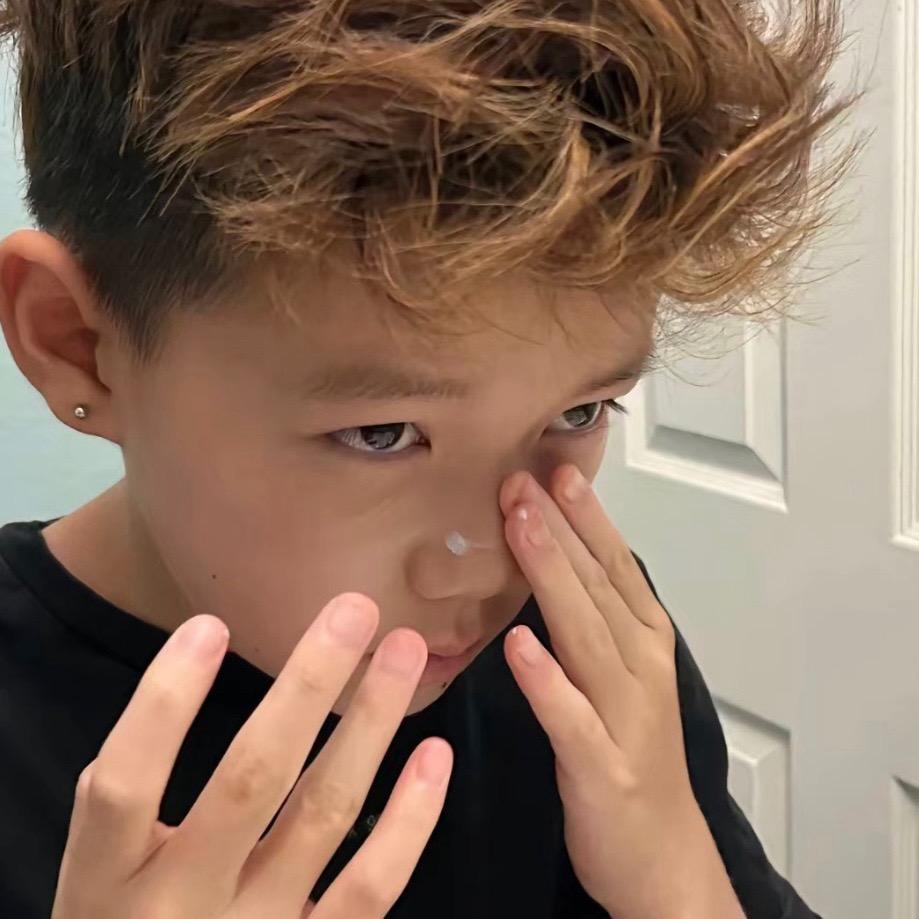 ㅤ某.