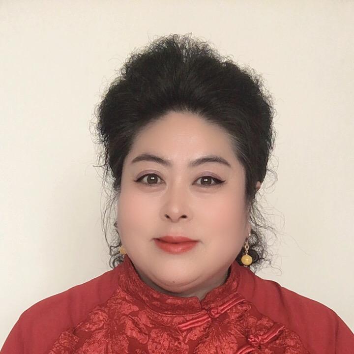 黄城龙鼎广场胖太太