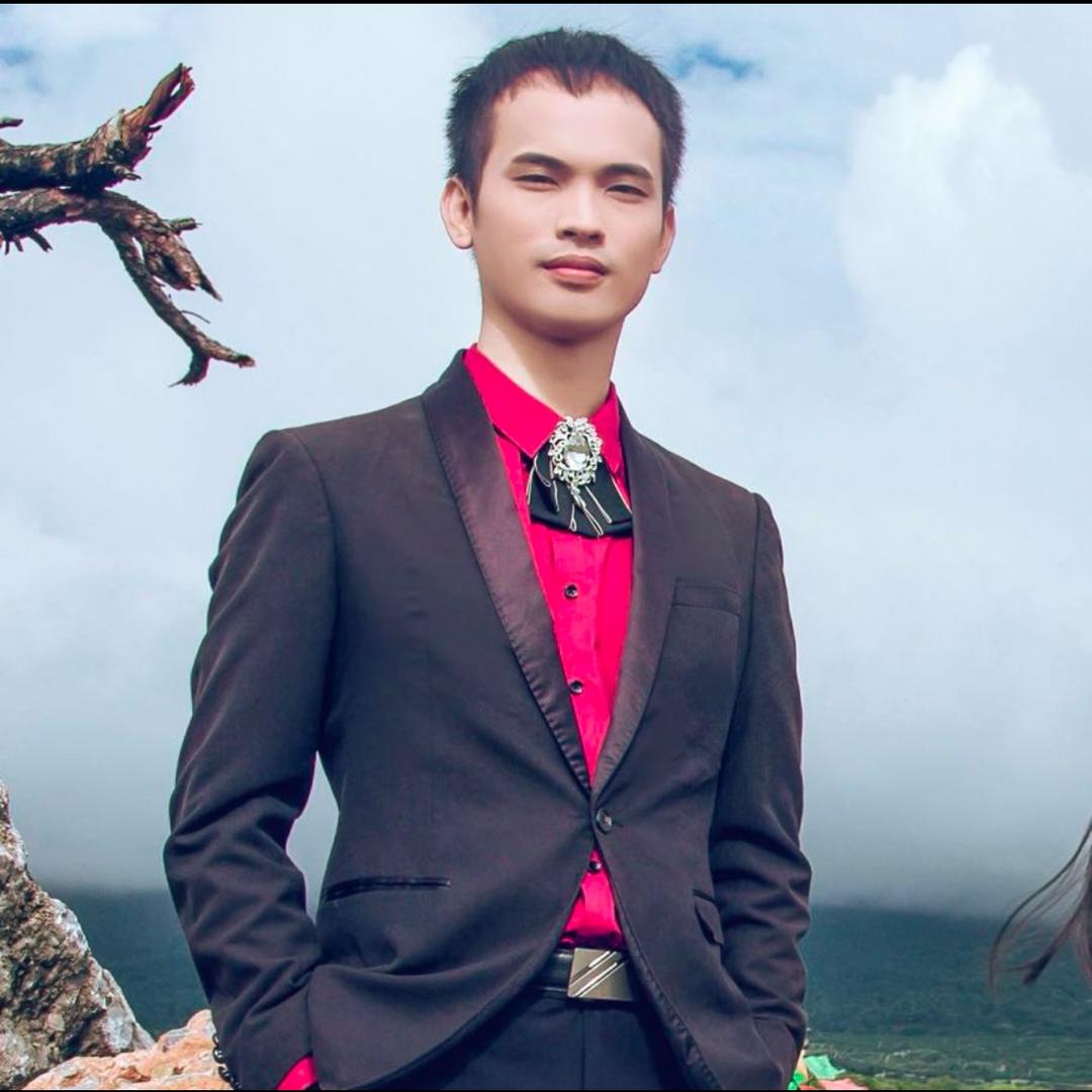 UY·美女中心·啊龙