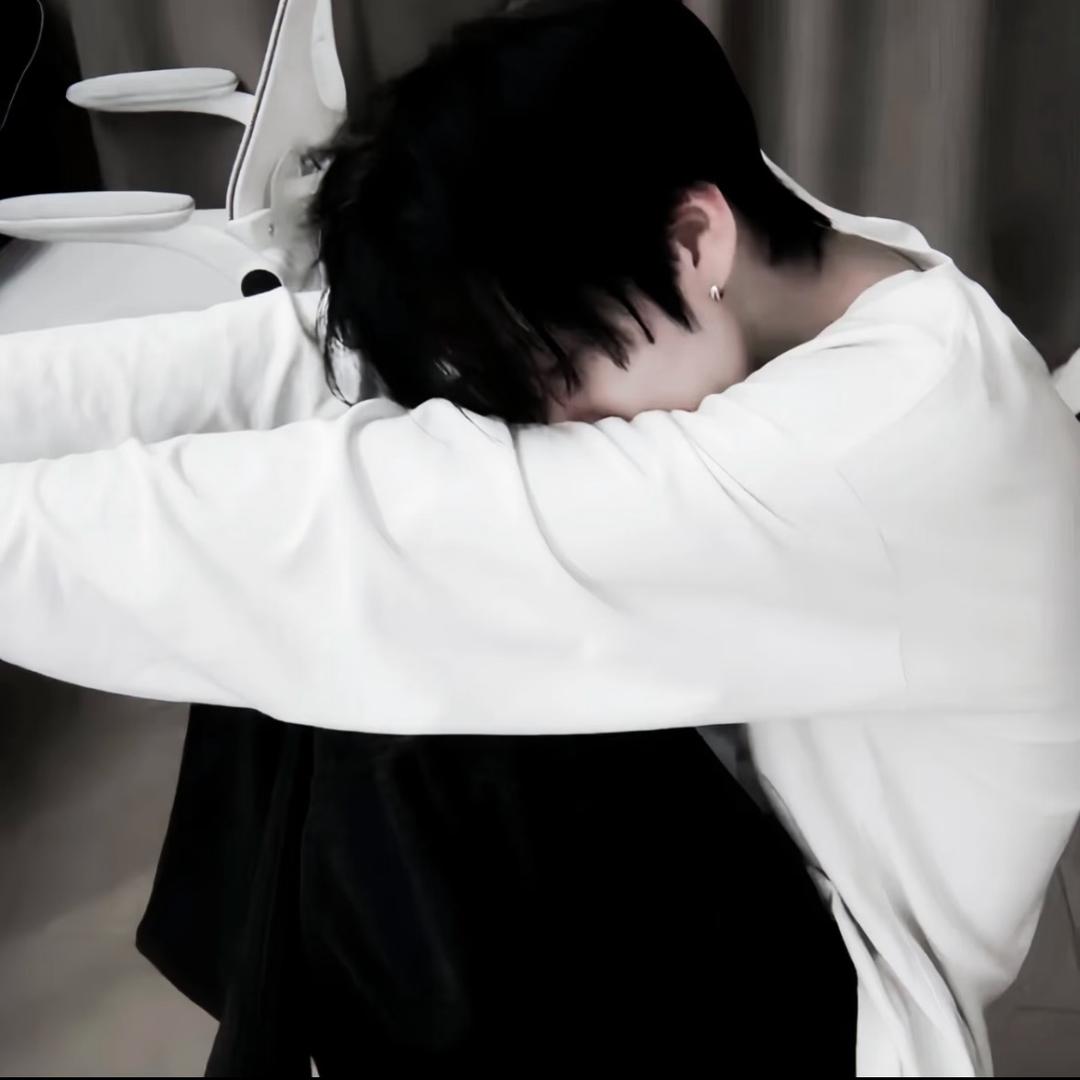 ✨𝒀𝒎. 𝑒𝑙𝑒𝑣𝑒𝑛