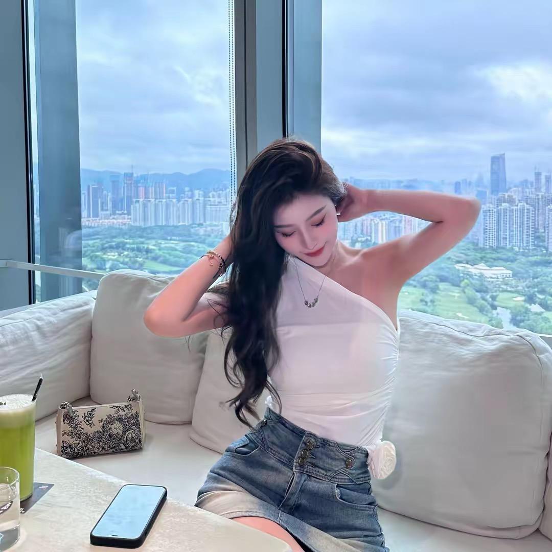 玲玲的穿搭日记