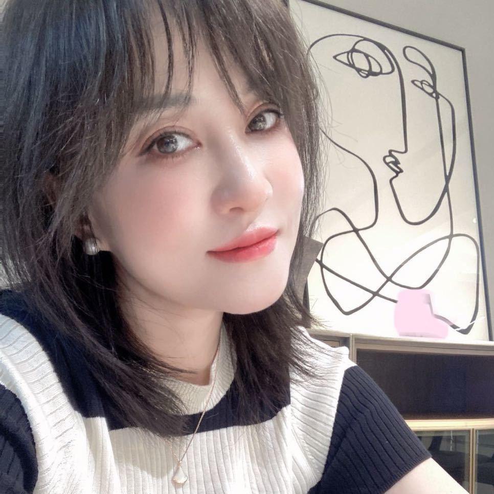 那里国际．思洛尼