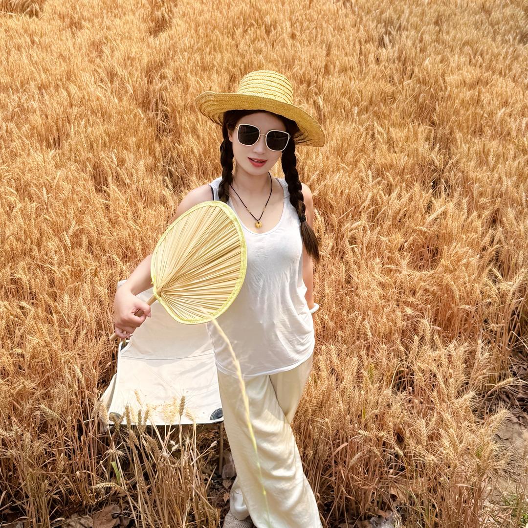 🍒树下的小姑娘.