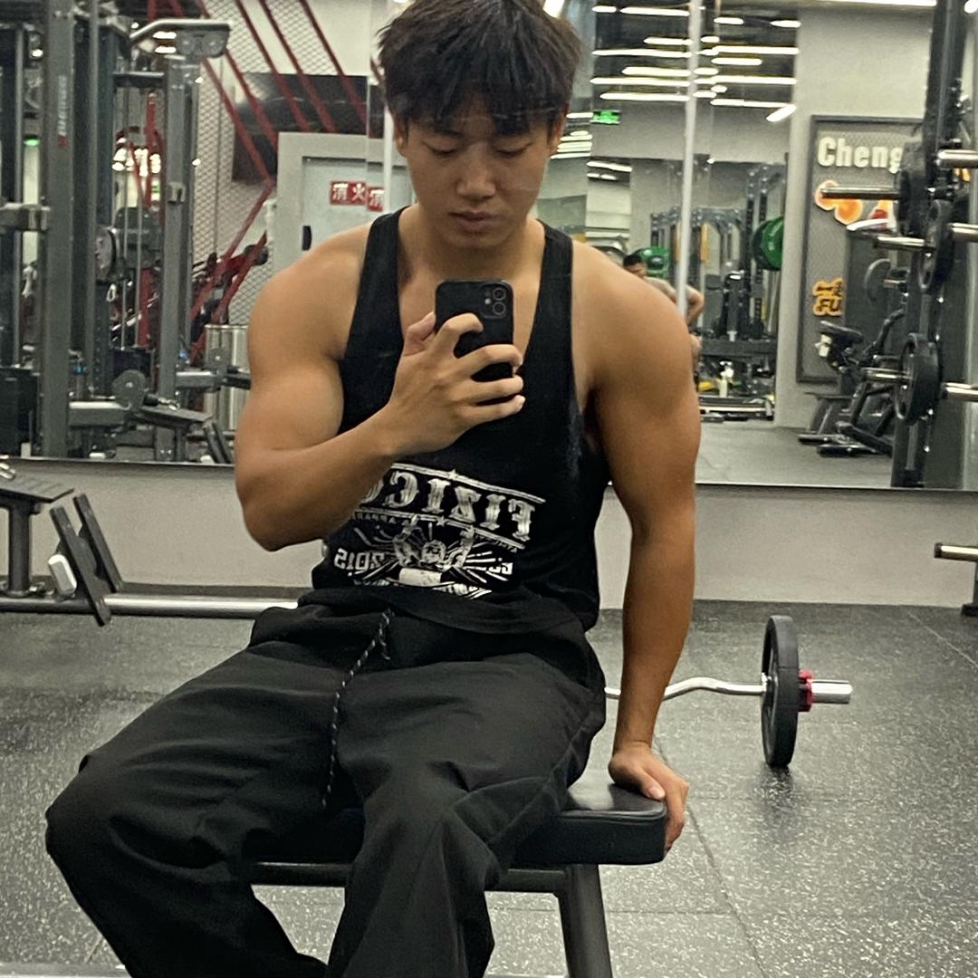 银锐24h健身-小卢