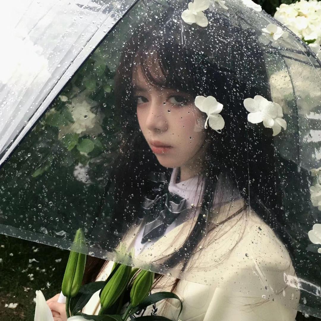 草莓汽水味滴🍓