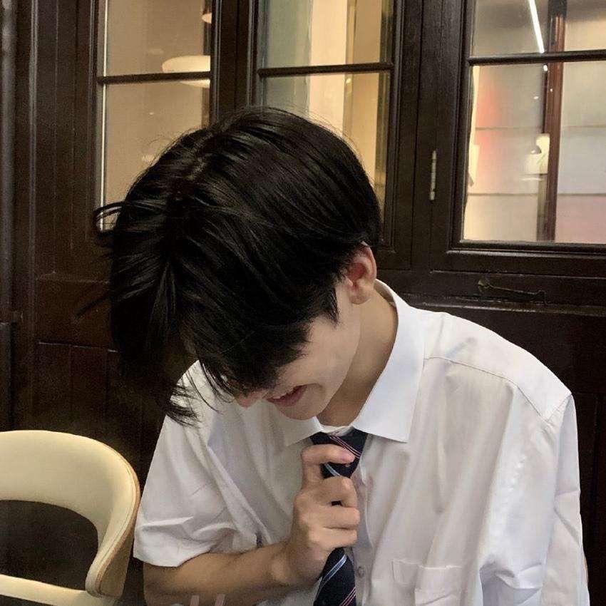 喀什卢托尼（美发）
