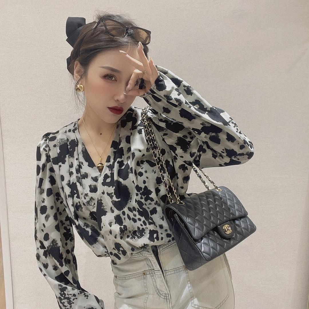 彤姐 .
