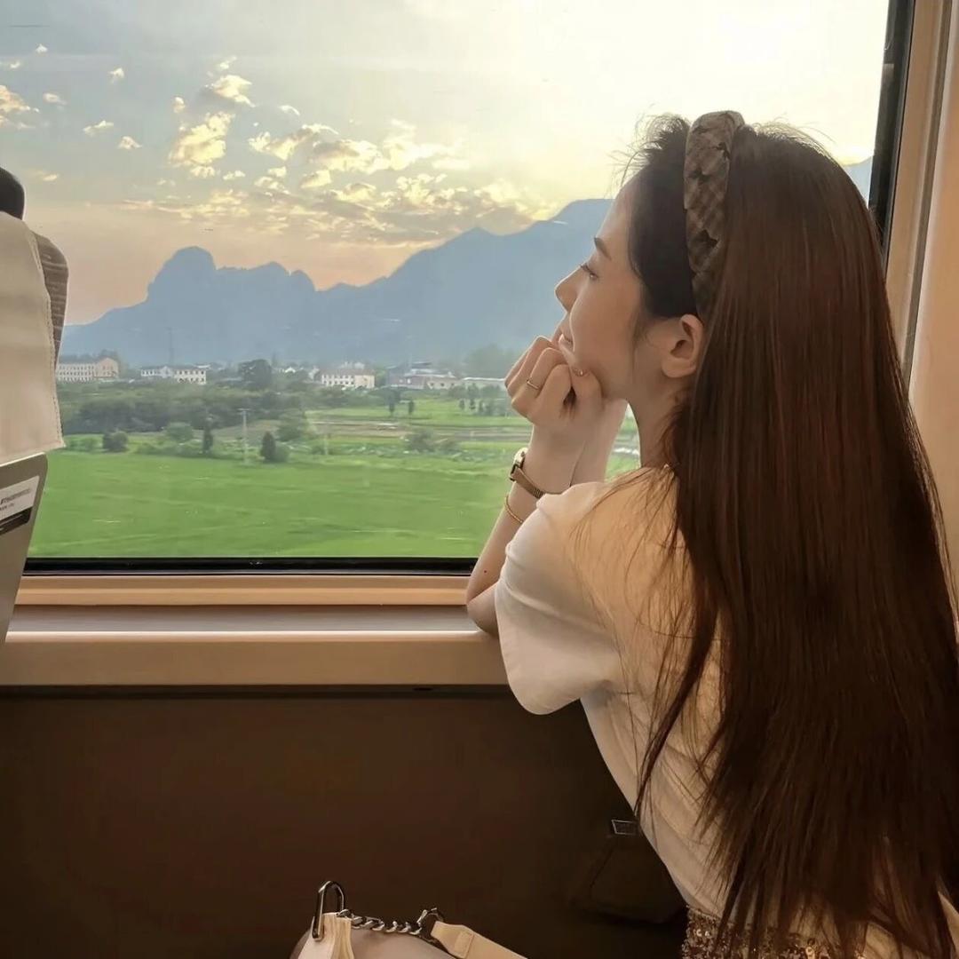 草莓碎冰冰