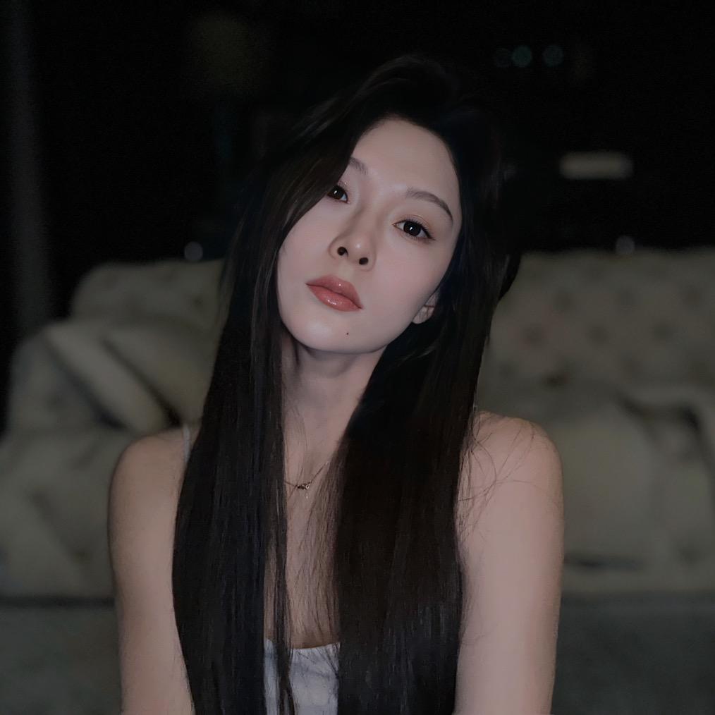 雅楠今天穿的啥