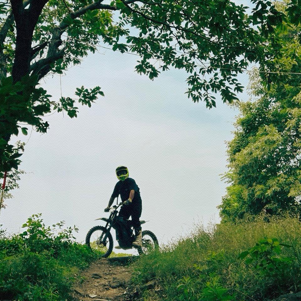 孙同学⛺️🏕（顶峰越野骑行俱乐部）