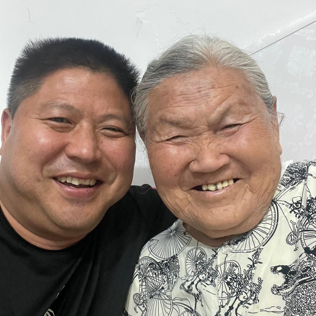 老代 卖车汽贸城