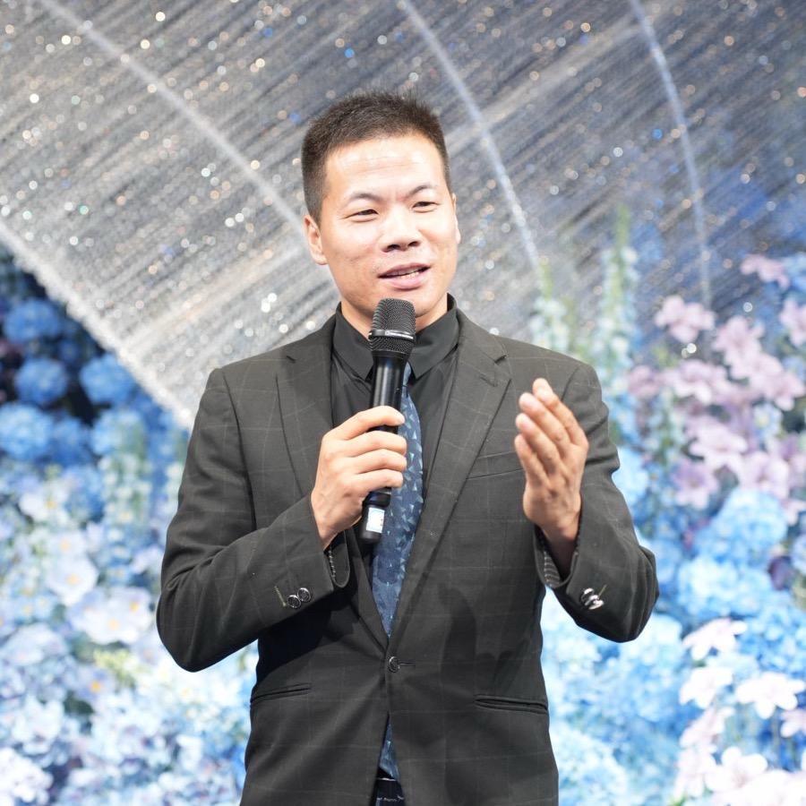 周才艺主持明明：小丑魔术变脸科学实验