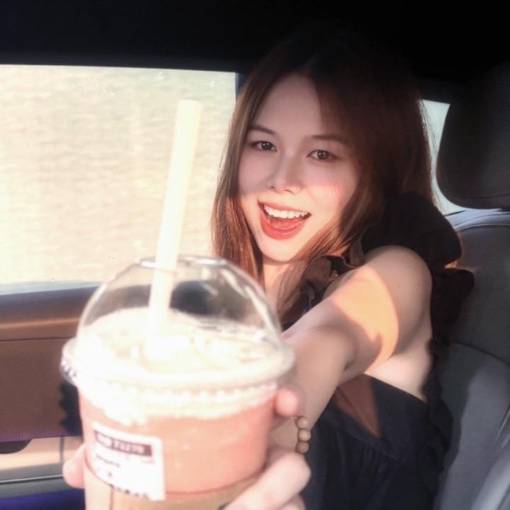 二两茶茶