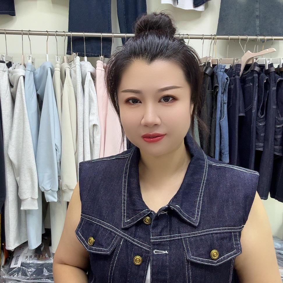 王雷喜遇时尚穿搭铺子