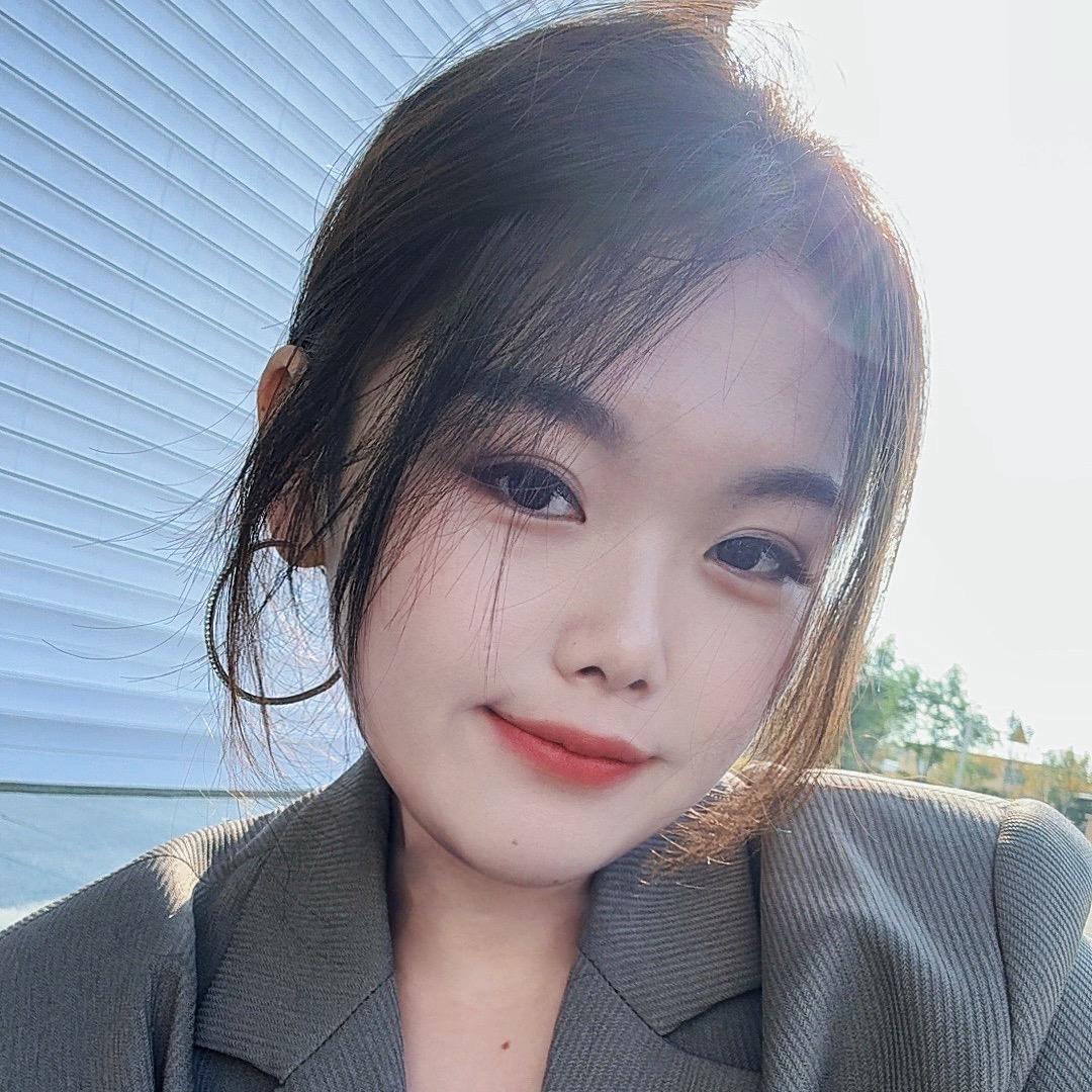 八月..