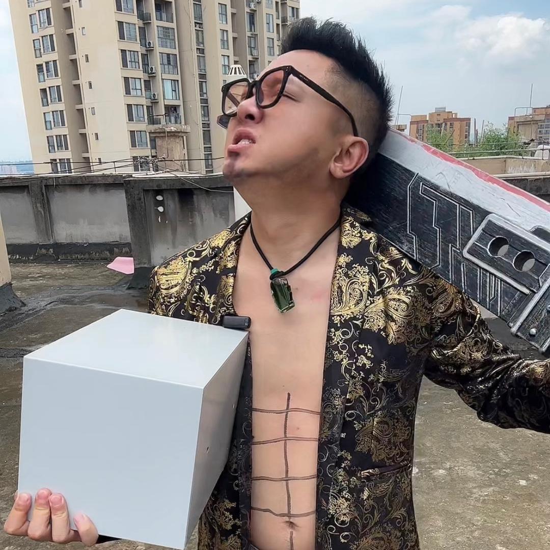 杨昆很暴躁