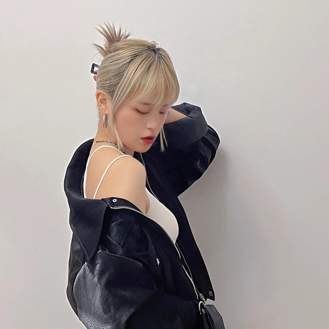张家界女发型师李若妍