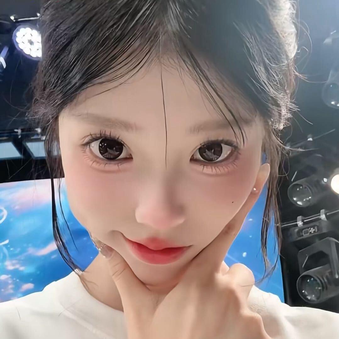 一只圆滚滚的挑食大卡车猫