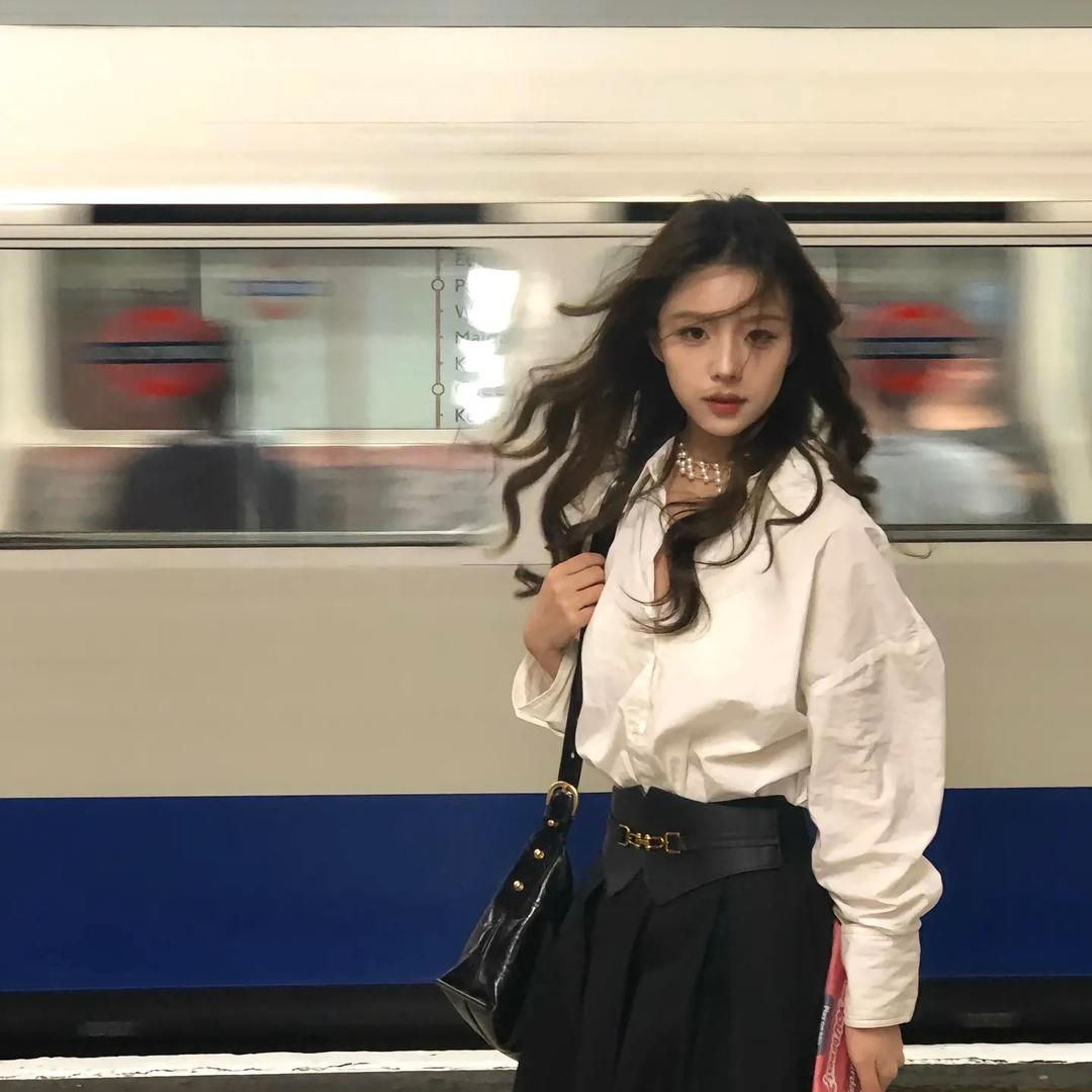 迟迟.