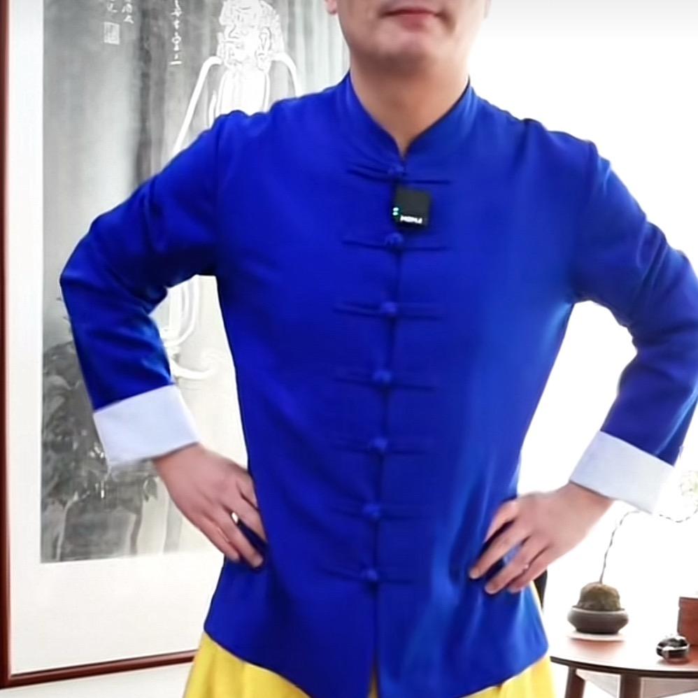 用手抓