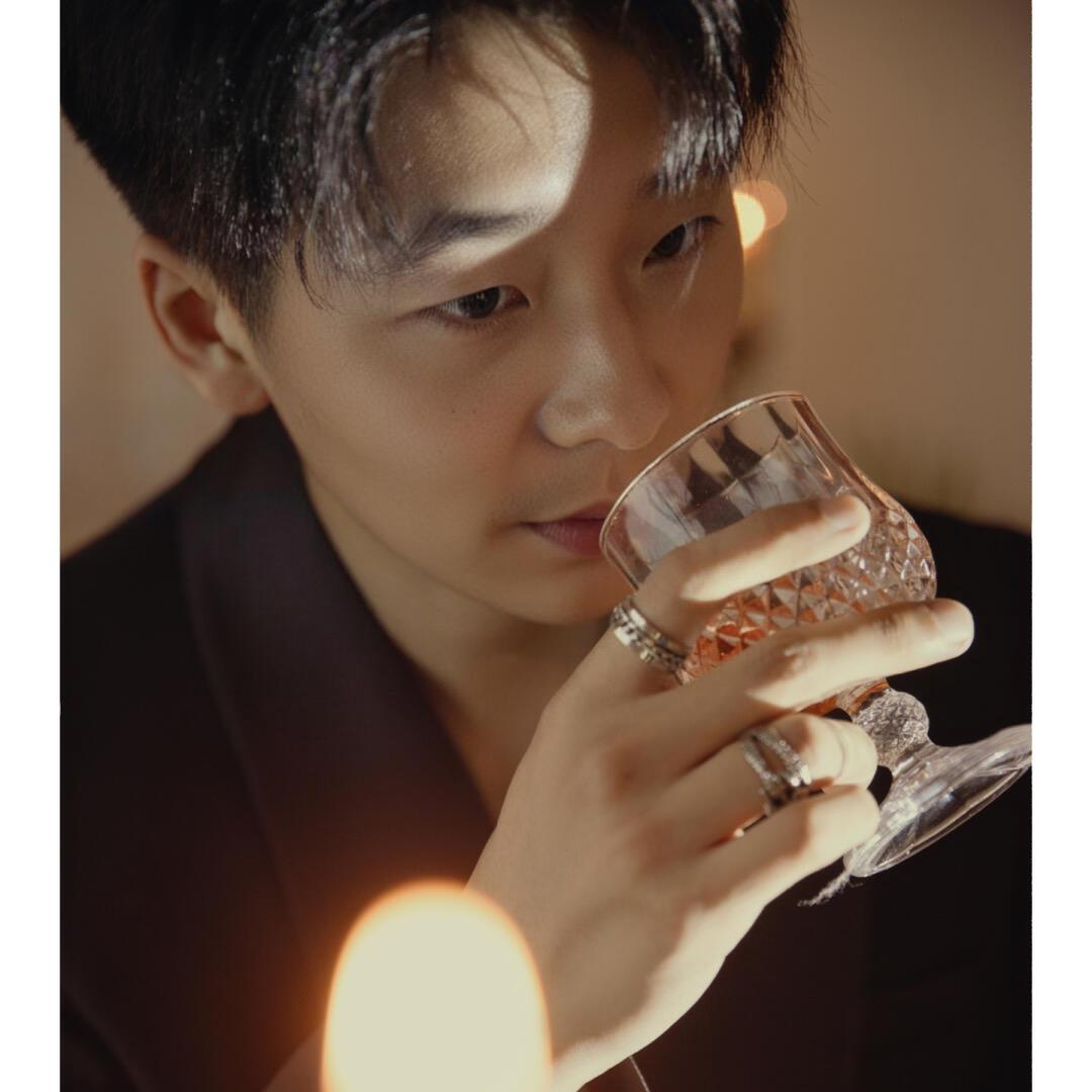 酸奶天花板陈小卡