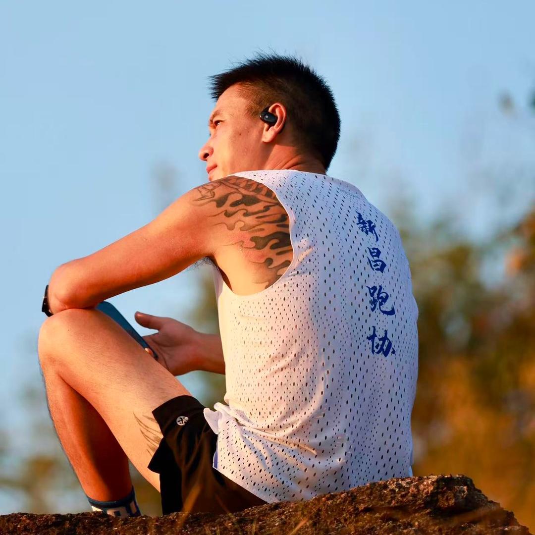 脚踏祥云追时光