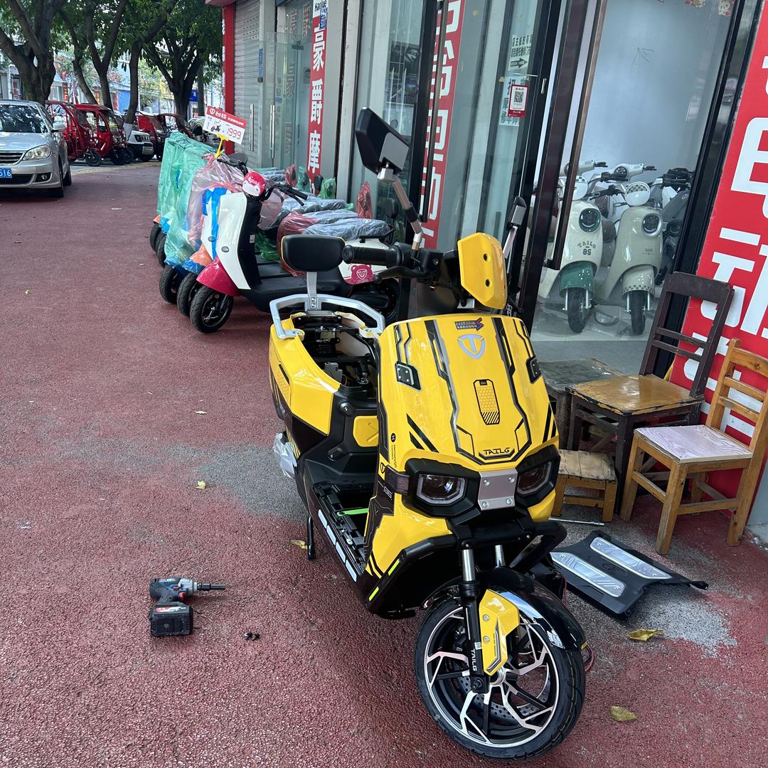 合川区三角花园小胡摩配摩托车经营部