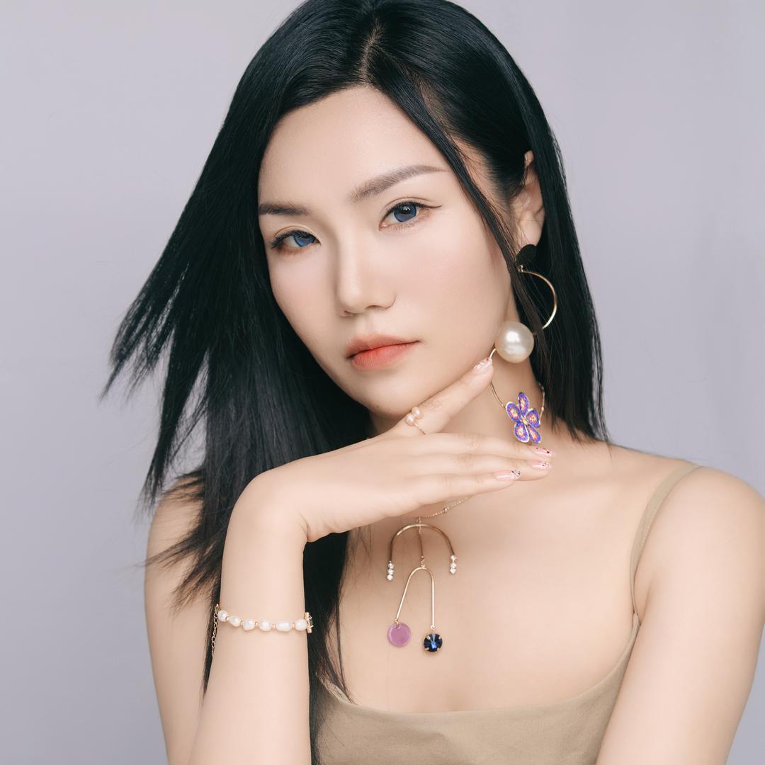👑浅浅一笑💃