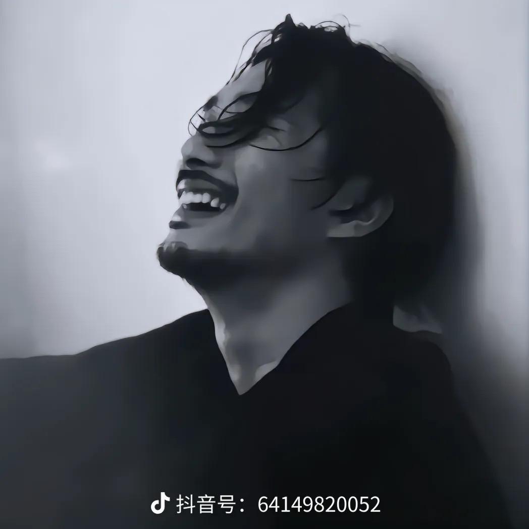 小何同学👨‍🎓