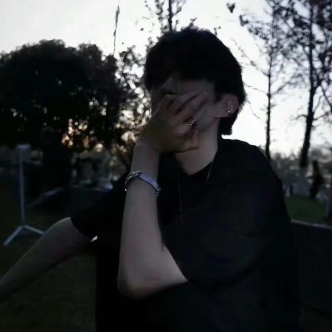 西伯利亚泰坦巨龙单手捏爆小行星