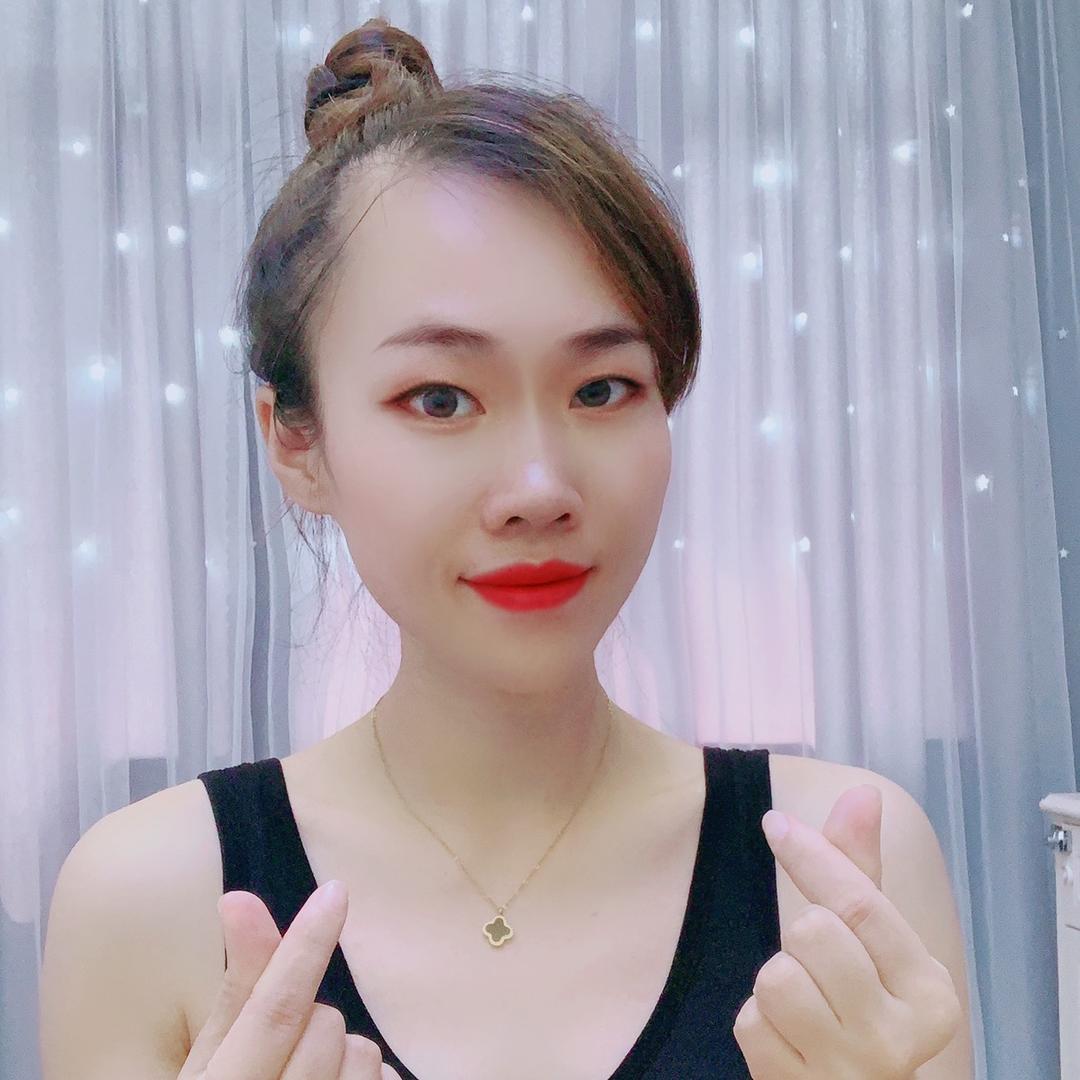 是燕芳吖