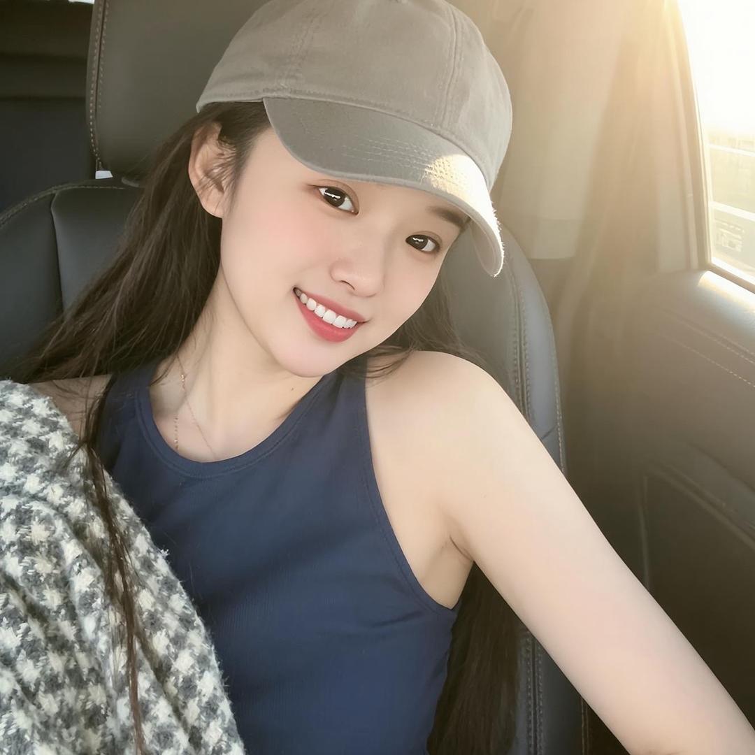 এ-_: 你所見即我