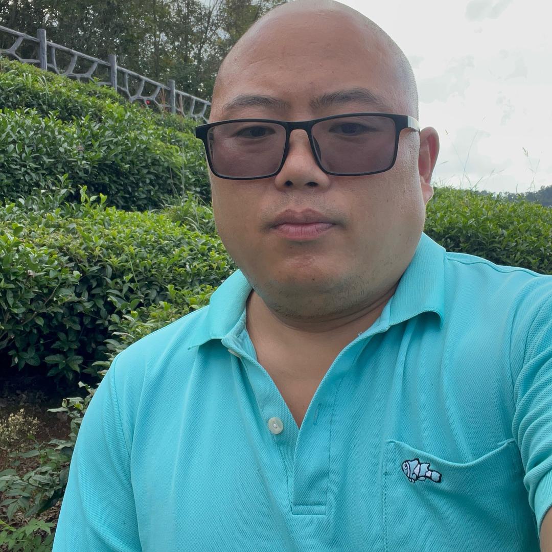 散养土鸡的华哥