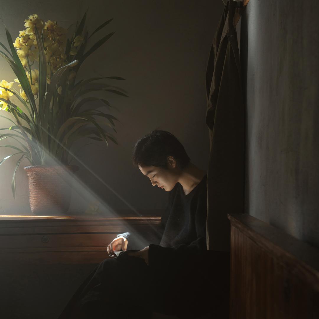 风格野生眉周英