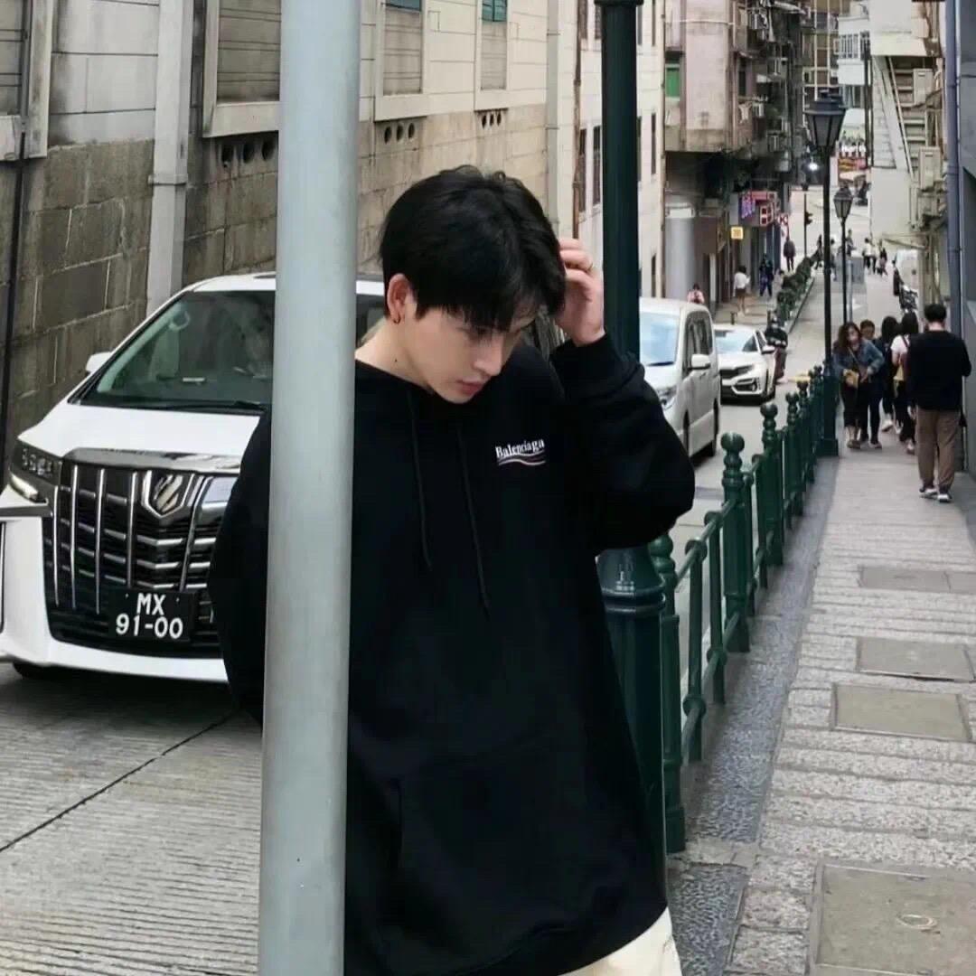 小威睡不醒💤