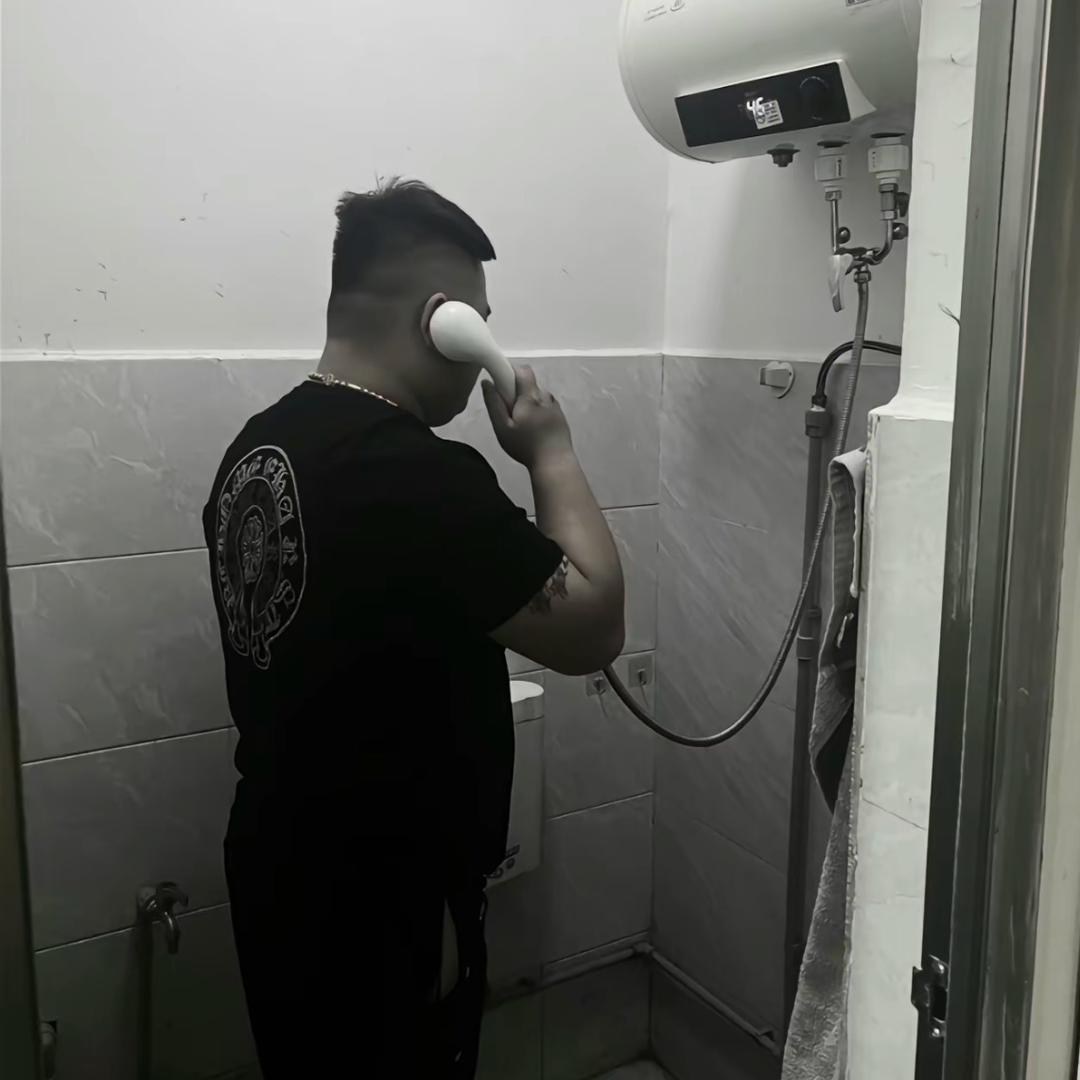 我需要钱来帮助我的同学