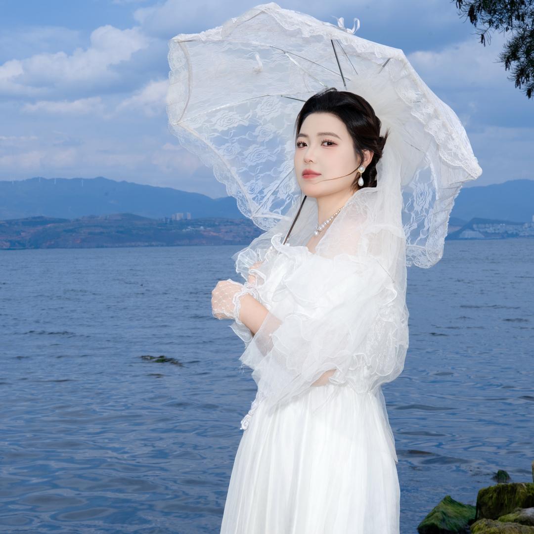 贼爱吃鸡蛋干的猫。