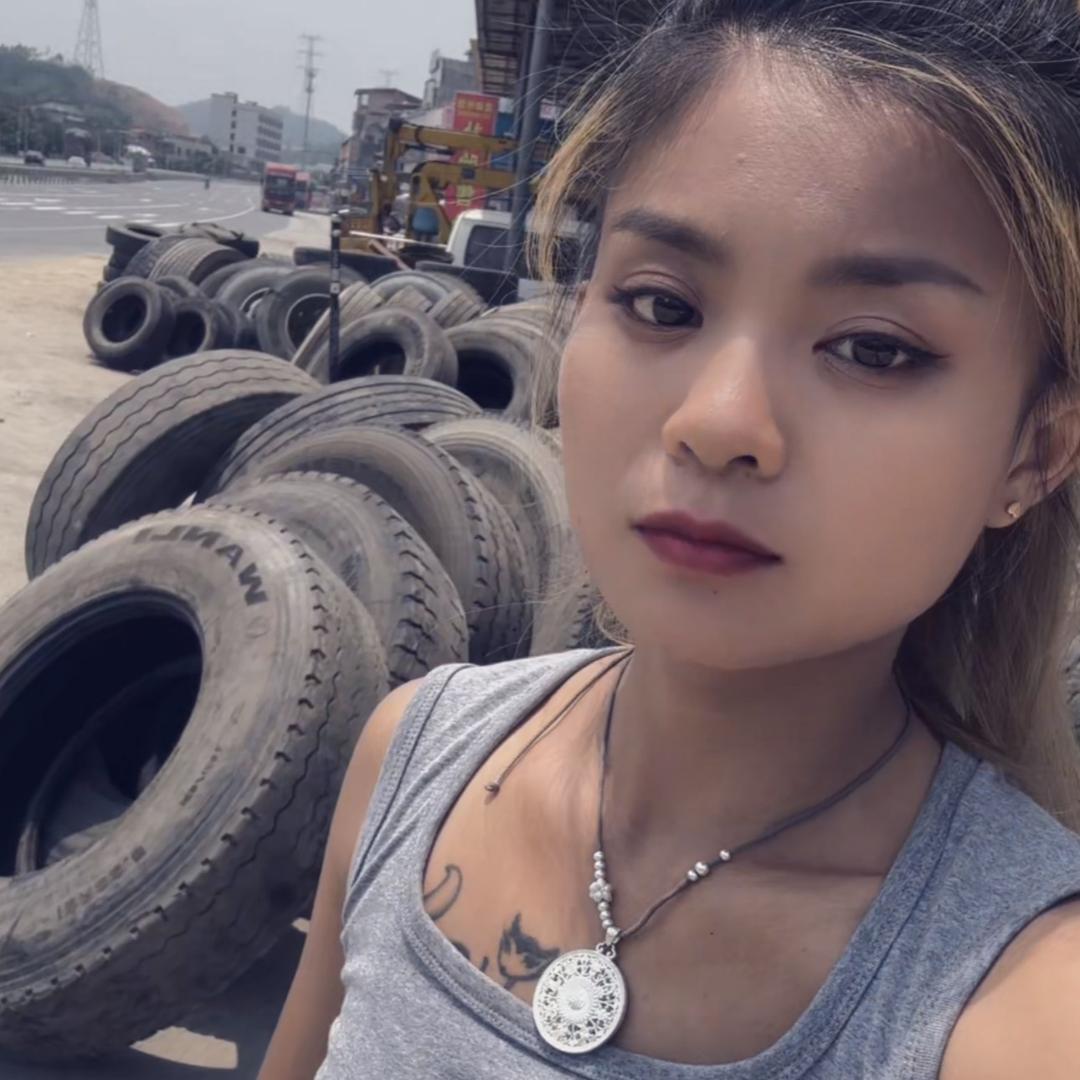 惠东💃🏻拆车轮胎老板娘